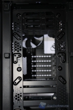 Corsair 350D_75